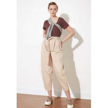Pantaloni mom fit cu talie inalta