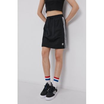 Adidas Originals Fustă H37774 culoarea negru, mini, model drept H37774-BLACK