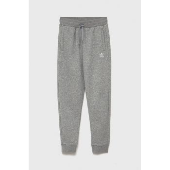 Adidas Originals Pantaloni copii H32407 culoarea gri, material neted