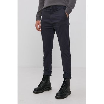 !SOLID Pantaloni bărbați, culoarea albastru marin, cu fason chinos ieftini