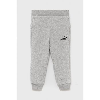 Puma Pantaloni copii 587038 culoarea gri, cu imprimeu ieftini