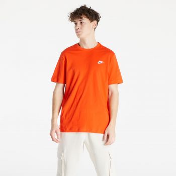 Nike Sportswear Club Tee Orange