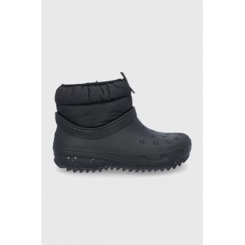 Crocs Cizme de iarnă culoarea negru