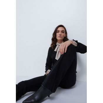 Blugi bootcut cu talie medie