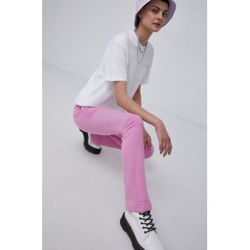 Adidas Originals Pantaloni HF6771 femei, culoarea roz, cu imprimeu ieftin