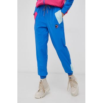 Puma Pantaloni 589840 femei, jogger, high waist