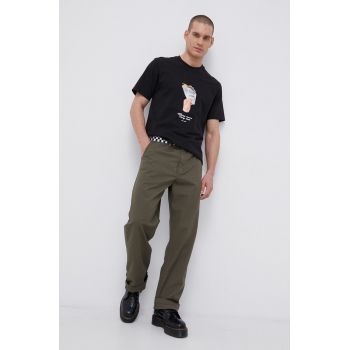 Vans Pantaloni bărbați, culoarea verde, cu fason chinos VN0A5FJBKCZ1-grape.leaf de firma originali