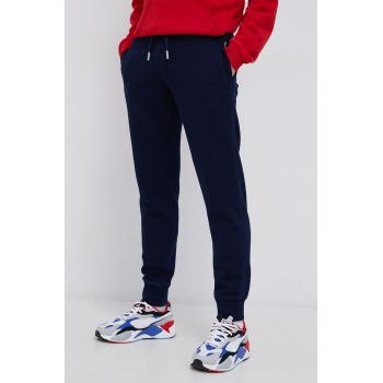 Superdry Pantaloni bărbați, culoarea albastru marin, material neted