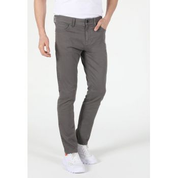 Pantaloni drepti