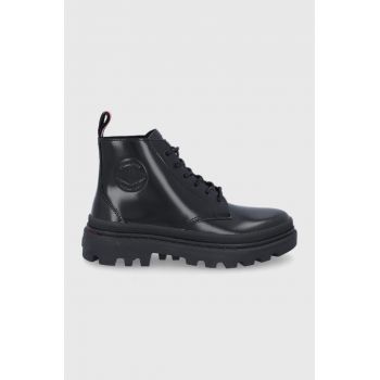 Palladium Cizme de piele femei, culoarea negru, cu platformă Palladium Cizme de piele femei, culoarea negru, cu platformă
