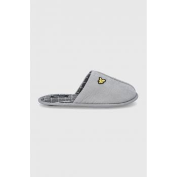 Lyle & Scott Papuci de casa culoarea gri