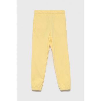 Name it Pantaloni copii culoarea galben, material neted