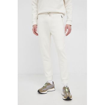 Boss Pantaloni Athleisure bărbați, culoarea crem, material neted