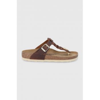 Birkenstock slapi de piele Gizeh femei, culoarea maro, cu toc plat, 1021336