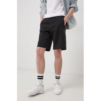 adidas Originals pantaloni scurți HF4874 barbati, culoarea negru HF4874-BLACK