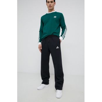 Adidas Pantaloni GK9366 bărbați, culoarea negru, material neted