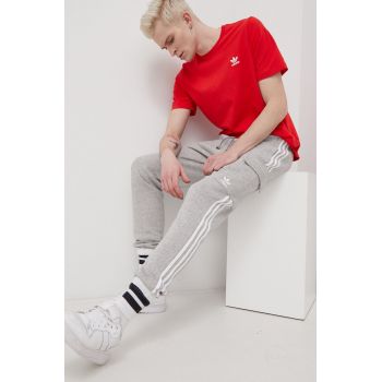adidas Originals pantaloni Adicolor HG4827 barbati, culoarea gri, neted
