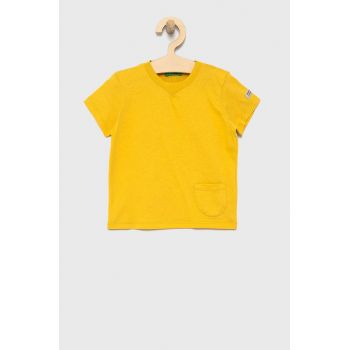 United Colors of Benetton tricou de bumbac pentru copii culoarea galben, neted