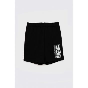 EA7 Emporio Armani pantaloni scurți din bumbac pentru copii culoarea negru,