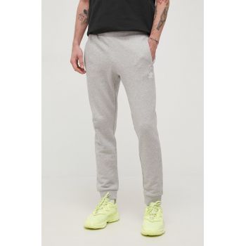 adidas Originals pantaloni de bumbac Adicolor barbati, culoarea gri, melanj