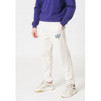 Pantaloni sport cu buzunare oblice