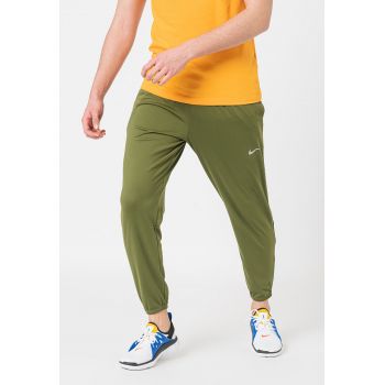 Pantaloni cu detaliu logo si tehnologie Dri-Fit pentru alergare