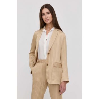 Boss sacou culoarea bej, un singur rand de nasturi, modelator