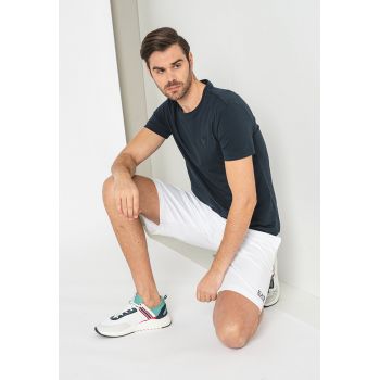 Tricou cu logo discret