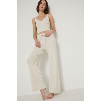 Medicine pantaloni femei, culoarea bej, neted