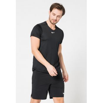 Tricou slim fit cu tehnologie Dri-Fit pentru tenis Court Advantage