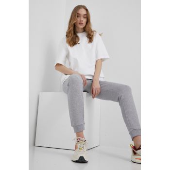 adidas Originals pantaloni HF7501 femei, culoarea gri, melanj HF7501-MGREYH