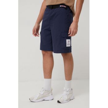 Tommy Jeans pantaloni scurti barbati, culoarea albastru marin