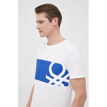 United Colors of Benetton tricou din bumbac culoarea alb, cu imprimeu