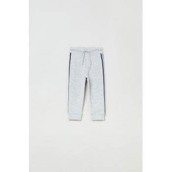OVS pantaloni de trening pentru copii culoarea gri, modelator