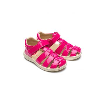 Chipmunks sandale din piele pentru copii culoarea roz de firma originale
