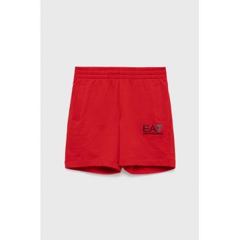 EA7 Emporio Armani pantaloni scurți din bumbac pentru copii culoarea rosu, talie reglabila