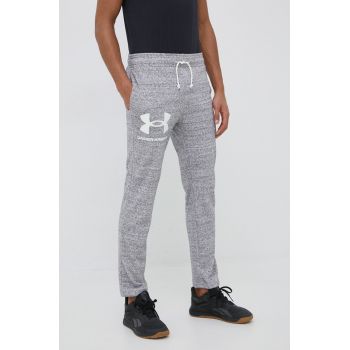 Under Armour pantaloni de trening 1361644 barbati, culoarea gri, neted