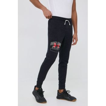 Under Armour pantaloni de trening 1370357 barbati, culoarea negru, cu imprimeu 1370357-001