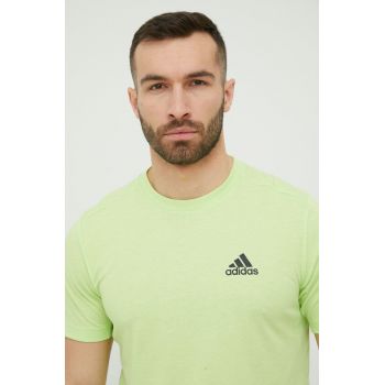 adidas tricou de antrenament Designed 2 Move culoarea verde, neted