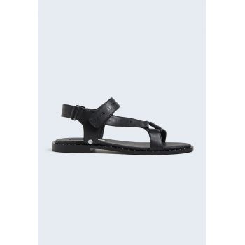 Sandale cu tinte si inchidere velcro Sandale cu tinte si inchidere velcro