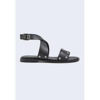 Sandale din piele ecologica decorate cu tinte Sandale din piele ecologica decorate cu tinte