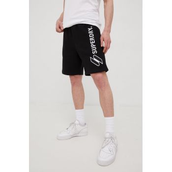 Superdry pantaloni scurti din bumbac barbati, culoarea negru ieftini