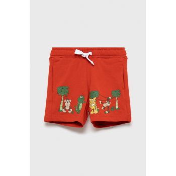 United Colors of Benetton pantaloni scurți din bumbac pentru copii culoarea rosu, talie reglabila