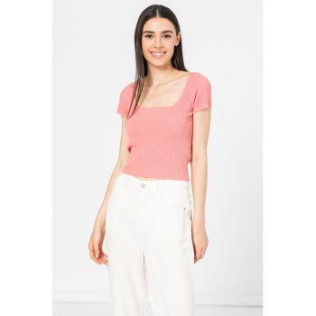 Tricou crop cu decolteu patrat