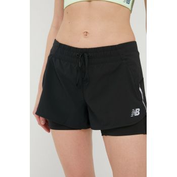 New Balance pantaloni scurți de alergare Impact Run WS21270BK femei, culoarea negru, neted, medium waist