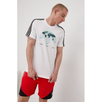 adidas Originals tricou din bumbac HF4907 culoarea alb, cu imprimeu