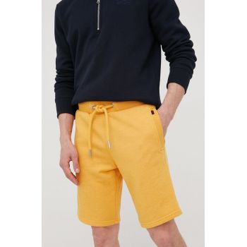 Superdry pantaloni scurti barbati, culoarea galben