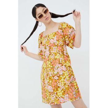 Billabong rochie culoarea galben, mini, evazati Billabong rochie culoarea galben, mini, evazati