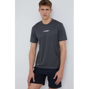 adidas TERREX tricou sport Multi H53382 culoarea gri, cu imprimeu ieftin