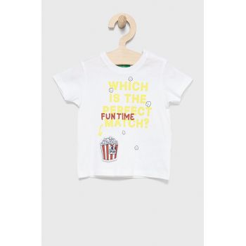 United Colors of Benetton tricou de bumbac pentru copii culoarea alb, cu imprimeu